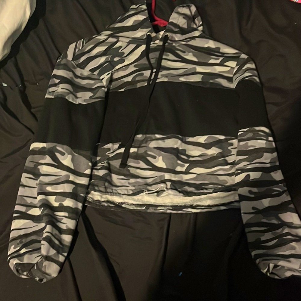 crop top hoodie